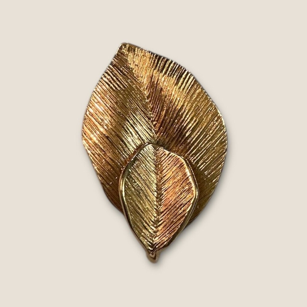 Amway Vintage Gold-Tone Double Leaf Brooch Pin 1.25" X 0.75" Textured Design Ele
